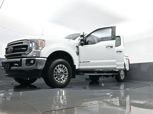 Used 2022 Ford F250 Lariat w/ Chrome Package AWD/4WD image 34