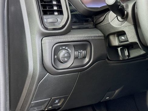 Used 2026 RAM 2500 Limited AWD/4WD image 8