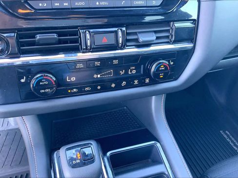 Used 2025 Nissan Pathfinder Rock Creek AWD/4WD image 35