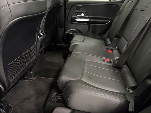 Used 2021 Mercedes-Benz GLB 250 4MATIC image 22