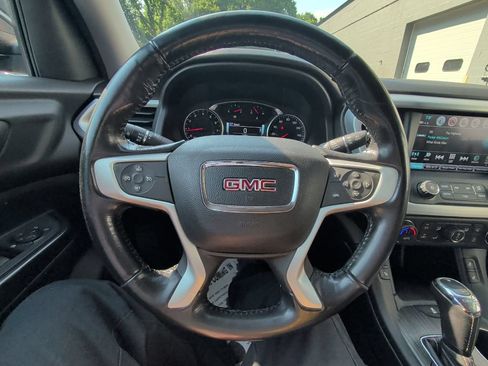 Used 2019 GMC Acadia SLT w/ LPO, Floor Liner Package AWD/4WD image 20
