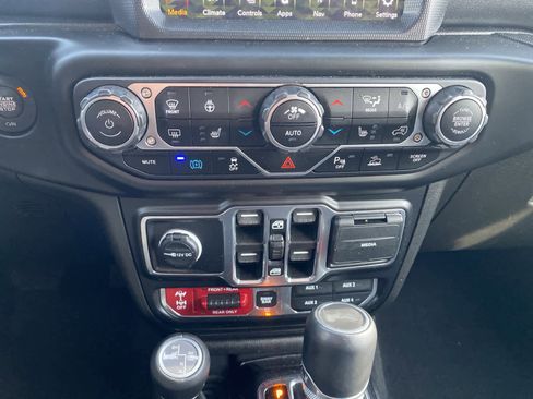 Used 2023 Jeep Wrangler Unlimited Rubicon 4xe w/ Steel Bumper Group image 23