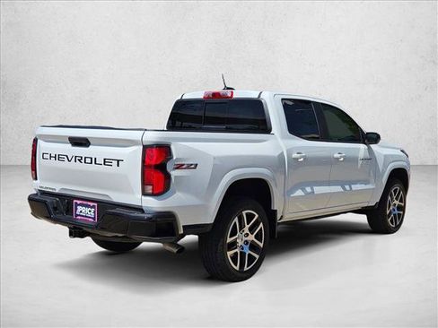 Used 2023 Chevrolet Colorado Z71 w/ Z71 Convenience Package 2 AWD/4WD image 5