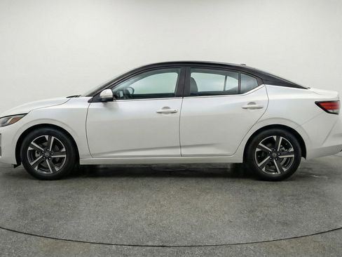 Used 2025 Nissan Sentra SV FWD image 5