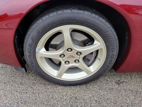 Used 2003 Chevrolet Corvette Coupe w/ Preferred Equipment Group image 10