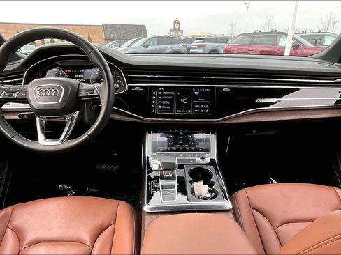 Used 2025 Audi Q7 3.0T Premium image 21