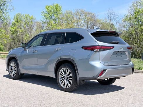 Used 2022 Toyota Highlander Platinum image 41