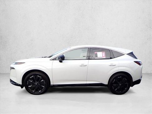 Used 2025 Nissan Murano Platinum w/ Cargo Package image 2