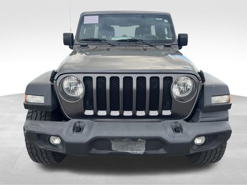 Used 2018 Jeep Wrangler Unlimited Sport image 2