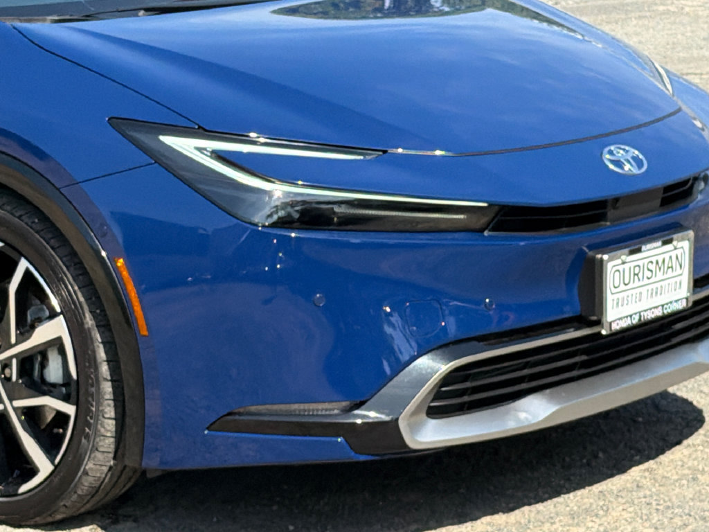 Used 2026 Toyota Prius Plug-In Hybrid w/ Limited Premium Package FWD image 5