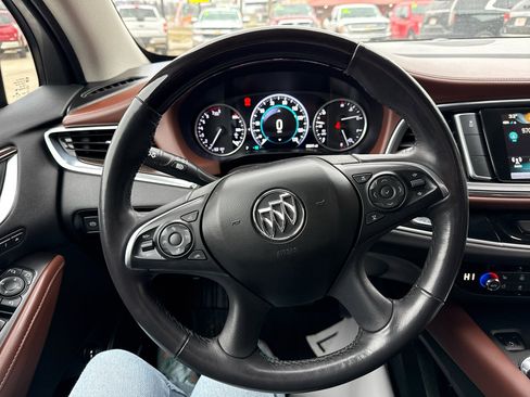 Used 2018 Buick Enclave Avenir image 18