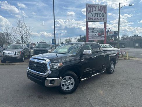 Used 2018 Toyota Tundra SR5 w/ SR5 Upgrade Package image 1
