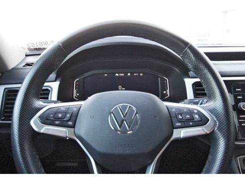 Used 2023 Volkswagen Atlas SEL R-Line AWD/4WD image 16