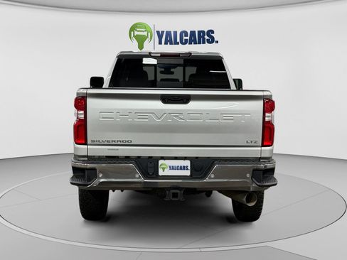 Used 2022 Chevrolet Silverado 3500 LTZ w/ LTZ Convenience Package AWD/4WD image 4
