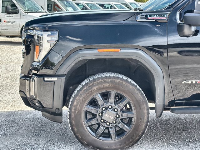 Used 2024 GMC Sierra 2500 AT4 w/ AT4 Premium Plus Package AWD/4WD image 10