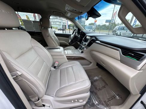 Used 2019 GMC Yukon XL Denali image 33