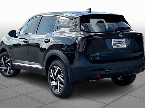 New 2025 Nissan Kicks SV image 7