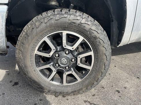 Used 2016 Toyota Tundra Limited w/ Limited Premium Package image 13