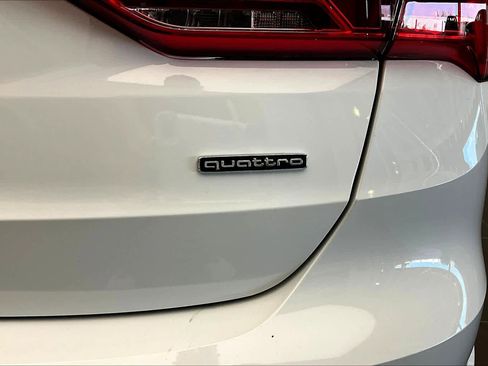 Used 2024 Audi Q3 2.0T Premium w/ Convenience Package image 10