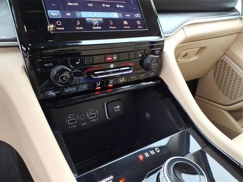 Used 2021 Jeep Grand Cherokee L Limited image 22