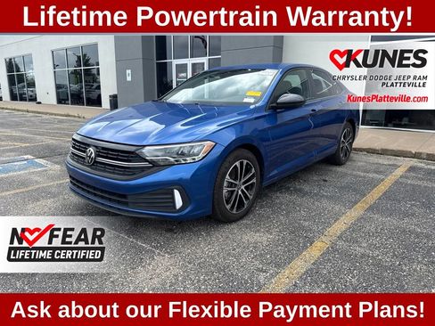 Used 2024 Volkswagen Jetta Sport FWD image 4