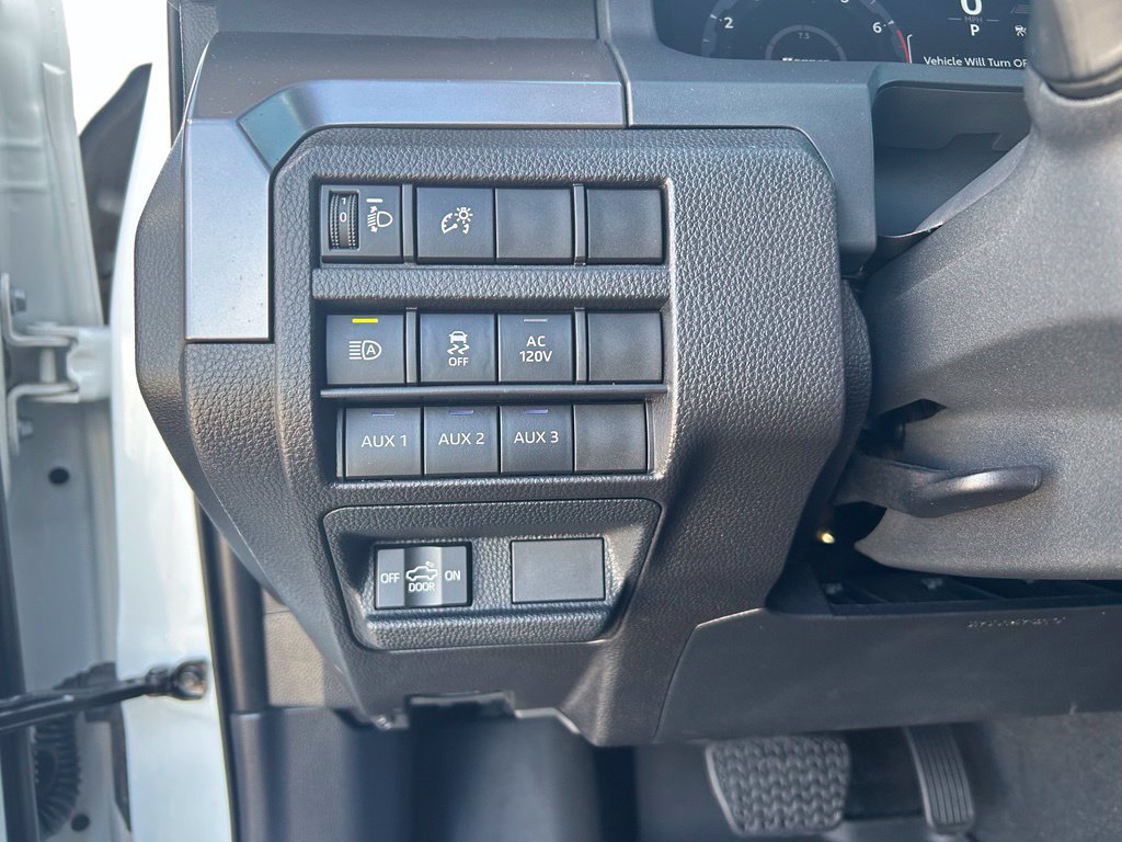 Used 2024 Toyota Tacoma TRD Off-Road w/ TRD Off Road Upgrade Package AWD/4WD image 18