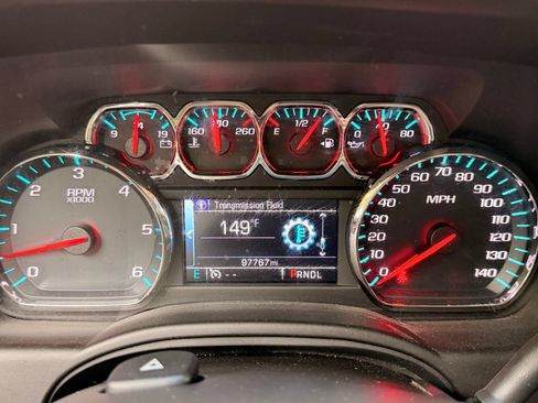 Used 2017 GMC Yukon SLE w/ SLE Value Package AWD/4WD image 25