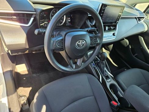 Used 2021 Toyota Corolla LE image 13