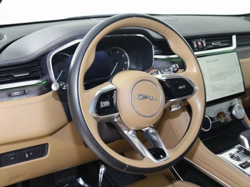 Used 2023 Jaguar F-PACE S image 7