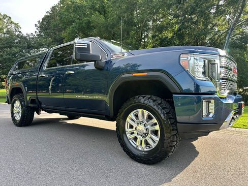 Used 2020 GMC Sierra 2500 Denali w/ Denali Ultimate Package AWD/4WD image 3