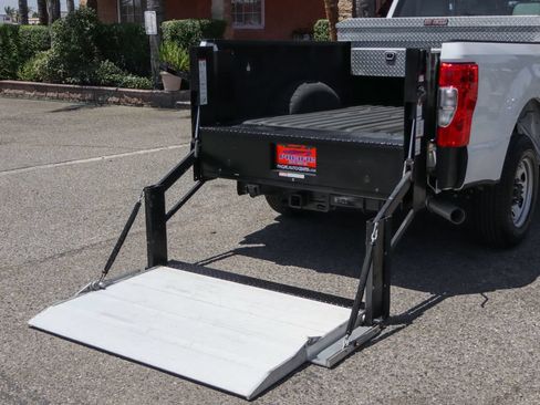 Used 2021 Ford F250 XL w/ Power Equipment Group RWD image 11