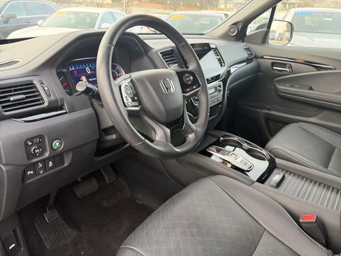 Used 2020 Honda Passport Touring image 18