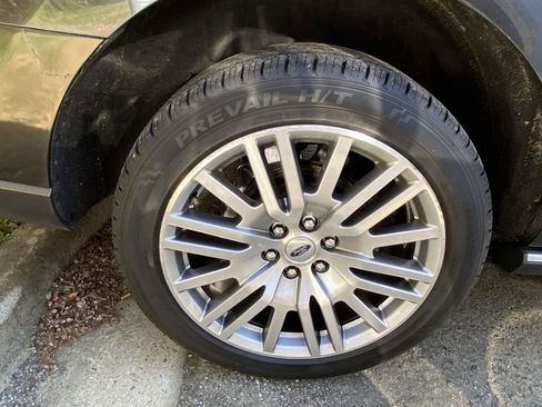 Used 2023 Ford Expedition Max Limited image 8