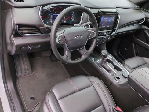Certified 2023 Chevrolet Traverse RS image 11