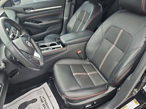 Used 2023 Nissan Altima 2.5 SR FWD image 17