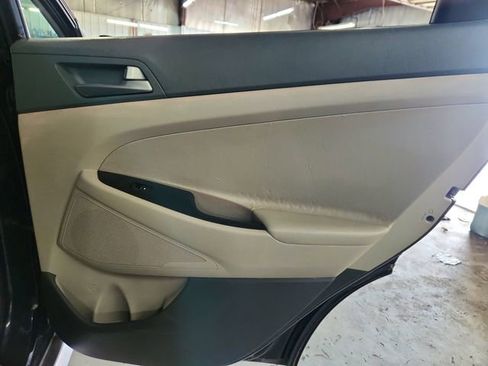 Used 2017 Hyundai Tucson Value AWD/4WD image 24