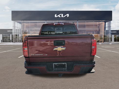 Used 2017 Chevrolet Colorado Z71 image 5