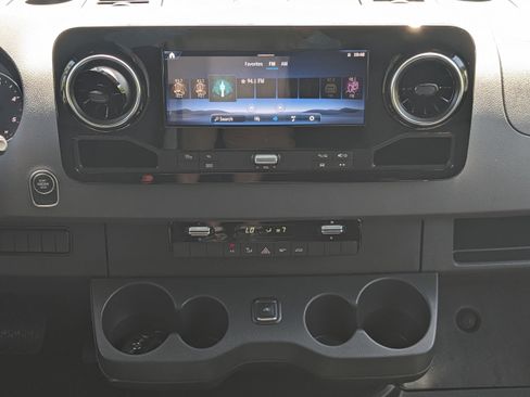 New 2025 Mercedes-Benz Sprinter 2500 image 19