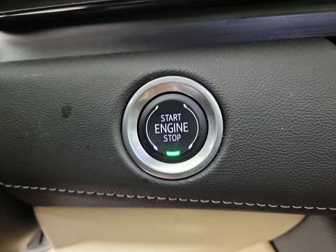 Used 2024 Cadillac Escalade Premium Luxury RWD image 30