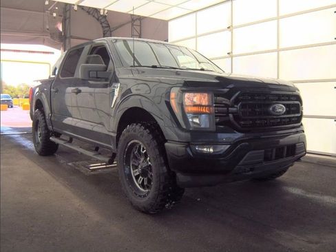 Used 2023 Ford F150 XLT w/ Trailer Tow Package AWD/4WD image 4