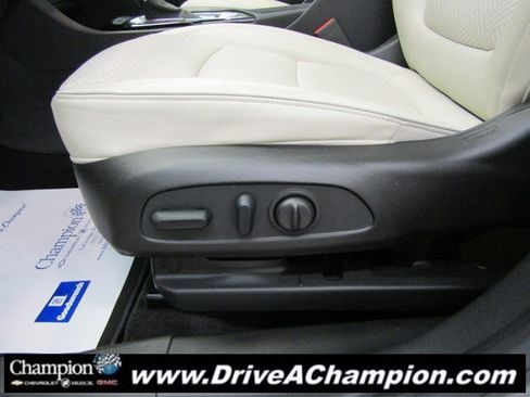 Used 2023 Buick Encore GX Essence w/ Experience Buick Package image 23