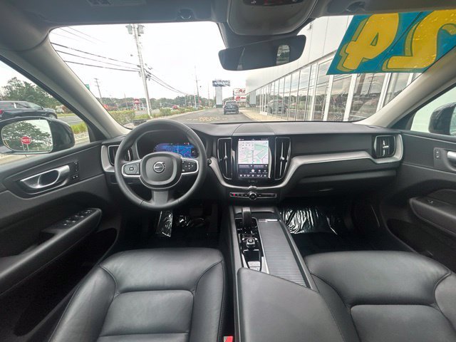 Certified 2024 Volvo XC60 B5 Core w/ Protection Package Premier AWD/4WD image 17