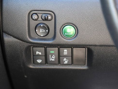 Used 2016 Honda Pilot Touring image 30