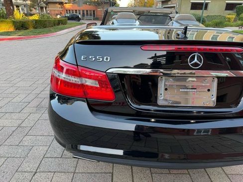 Used 2013 Mercedes-Benz E 550 Cabriolet image 21