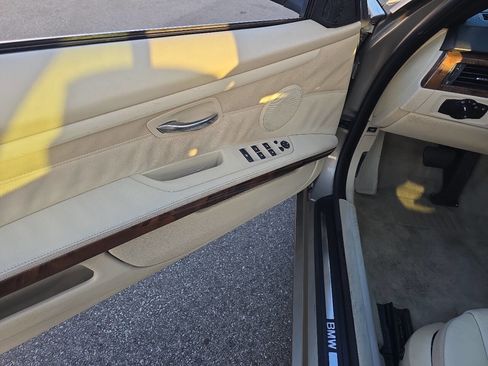 Used 2008 BMW 328i Convertible image 20
