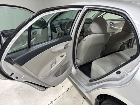 Used 2011 Toyota Corolla LE FWD image 19