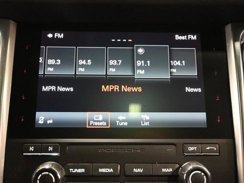 Used 2018 Porsche Macan S image 24