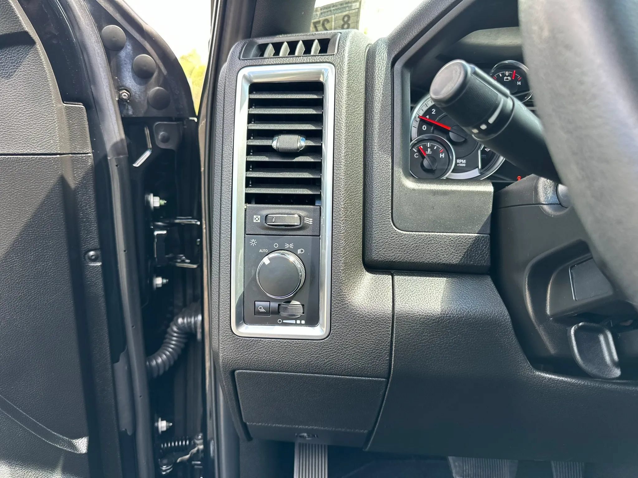 Used 2022 RAM 1500 Warlock w/ Electronics Group AWD/4WD image 19