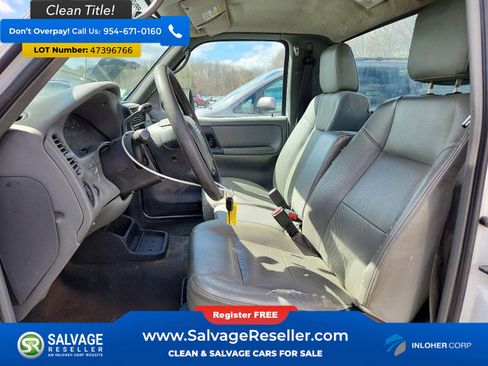 Used 2011 Ford Ranger XL image 2