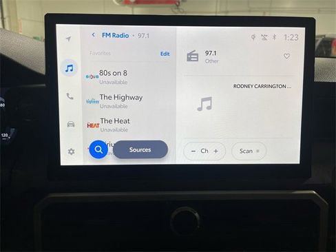 Used 2025 Toyota Tacoma Limited image 16